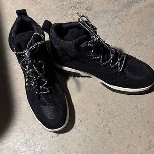 Sonoma Black WomensBoots with White Accents